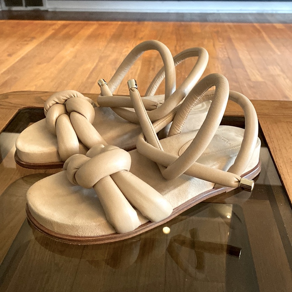 Alexandre Birman V-Knot Padded Leather Sandals in Beige Cream Sz. 37.5